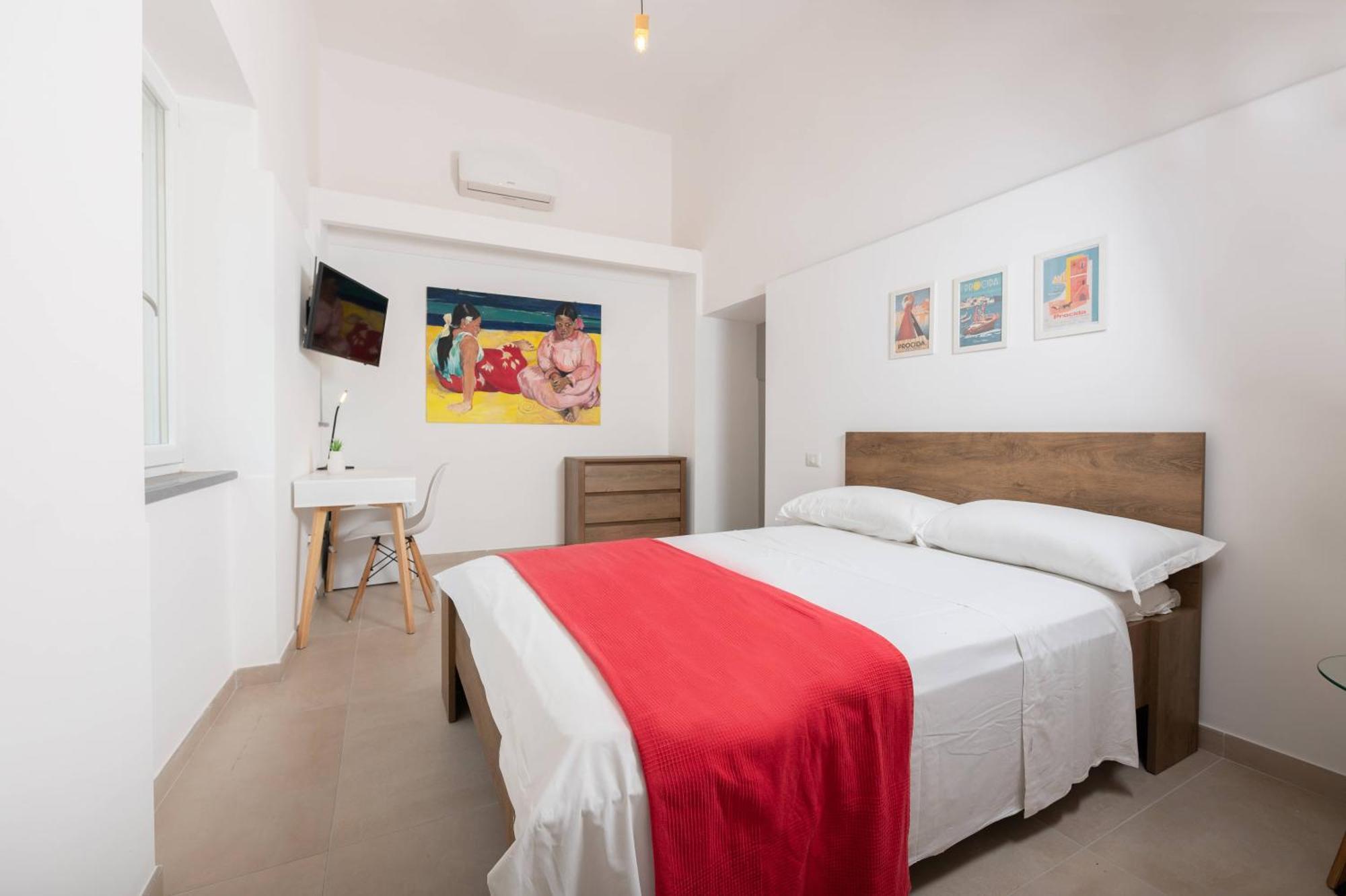 Gioia 13 & Aparthotel Procida